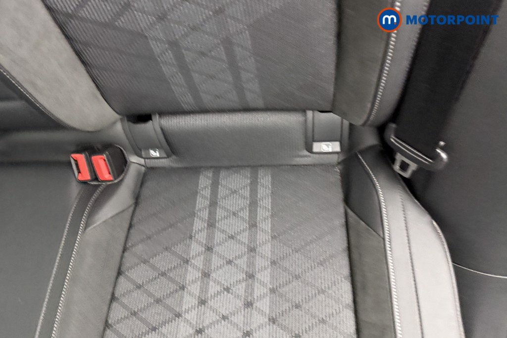 Volkswagen Golf R-Line Automatic Diesel Hatchback - Stock Number (1542410) - 22nd supplementary image