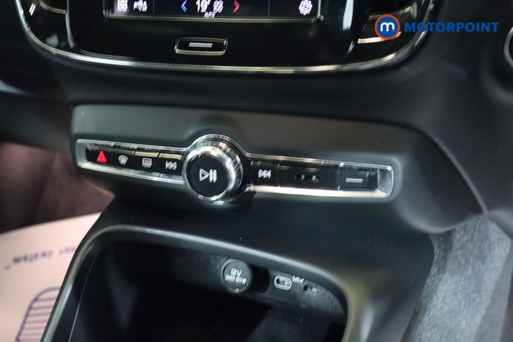 Volvo Xc40 Core Automatic Petrol SUV - Stock Number (1542965) - 4th supplementary image