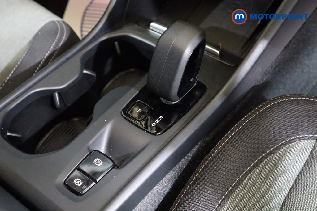 Volvo Xc40 Core Automatic Petrol SUV - Stock Number (1542965) - 5th supplementary image