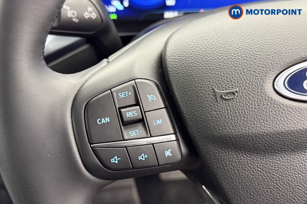 Ford Focus Active X Automatic Petrol-Electric Hybrid Estate - Stock Number (1543227) - 13th supplementary image