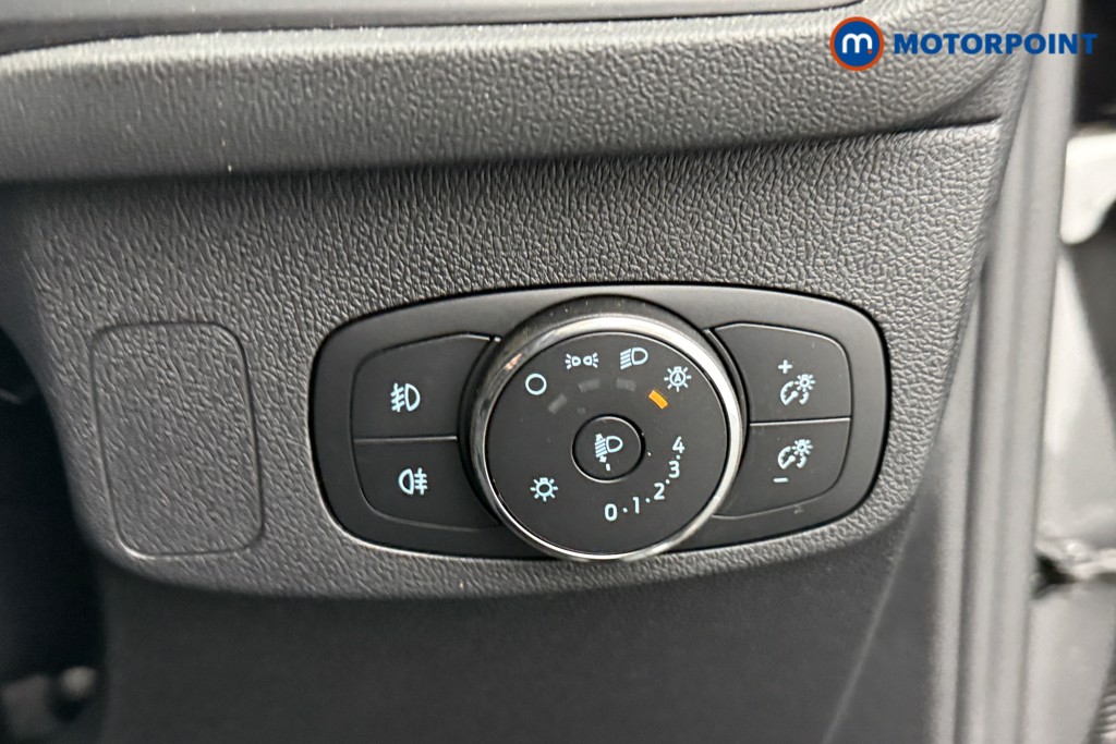 Ford Focus Active X Automatic Petrol-Electric Hybrid Estate - Stock Number (1543227) - 15th supplementary image