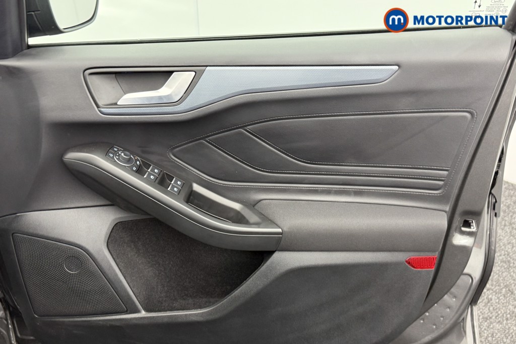 Ford Focus Active X Automatic Petrol-Electric Hybrid Estate - Stock Number (1543227) - 17th supplementary image