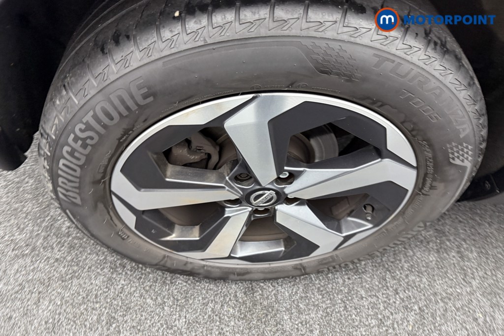 Nissan Qashqai N-Connecta Manual Petrol SUV - Stock Number (1543708) - 32nd supplementary image