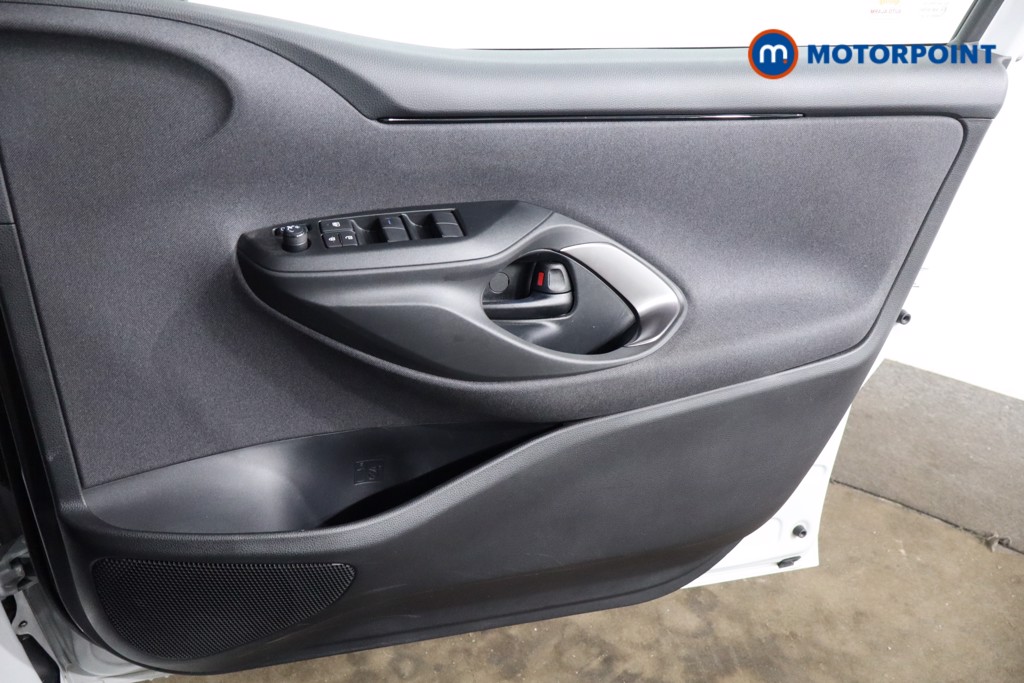 Toyota Yaris Gr Sport Automatic Petrol-Electric Hybrid Hatchback - Stock Number (1544311) - 22nd supplementary image