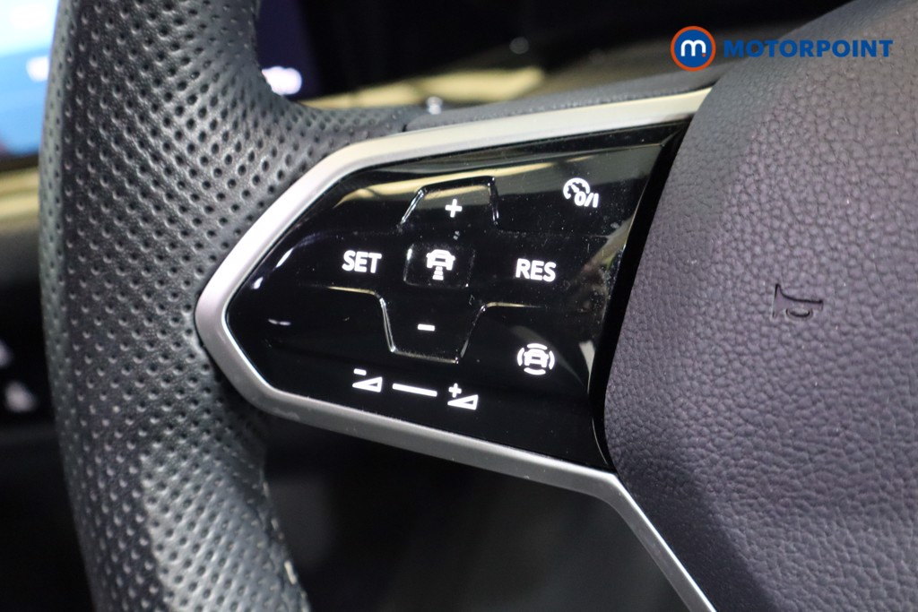Volkswagen Golf R-Line Manual Petrol Hatchback - Stock Number (1544458) - 5th supplementary image