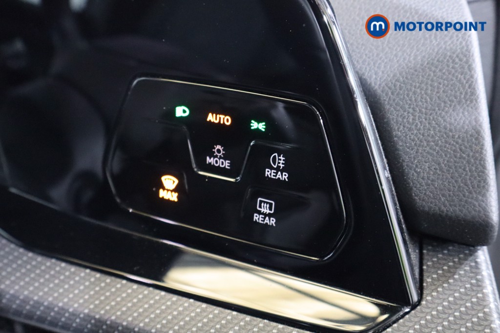 Volkswagen Golf R-Line Manual Petrol Hatchback - Stock Number (1544458) - 7th supplementary image