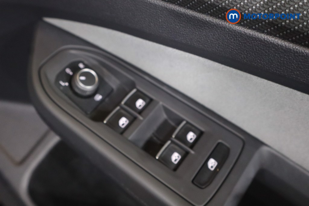 Volkswagen Golf R-Line Manual Petrol Hatchback - Stock Number (1544458) - 8th supplementary image