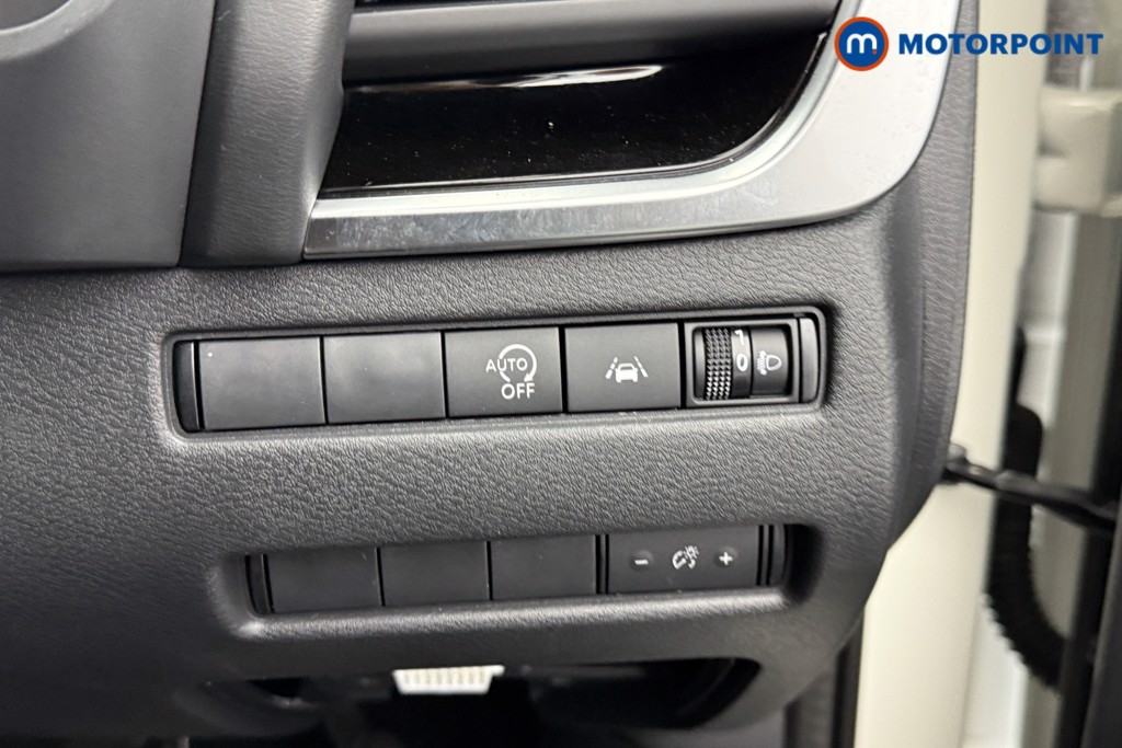 Nissan Qashqai N-Connecta Automatic Petrol SUV - Stock Number (1495072) - 15th supplementary image