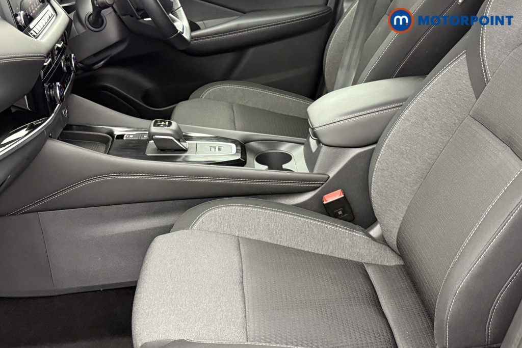 Nissan Qashqai N-Connecta Automatic Petrol SUV - Stock Number (1495072) - 23rd supplementary image