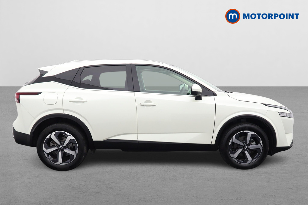 Nissan Qashqai N-Connecta Automatic Petrol SUV - Stock Number (1495072) - Drivers side