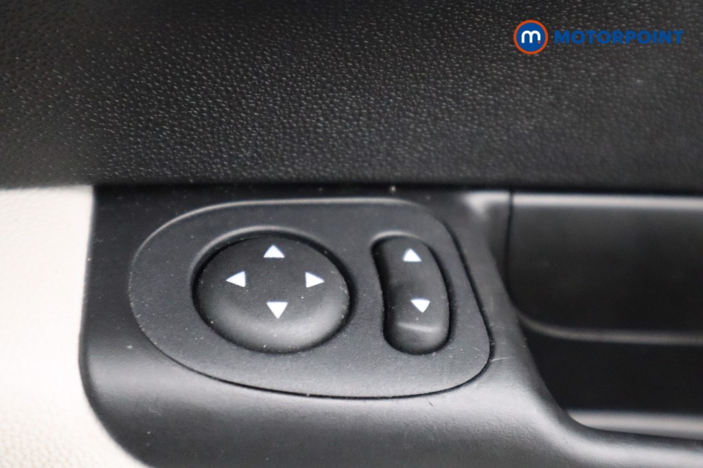 Fiat 500 Dolcevita Manual Petrol-Electric Hybrid Hatchback - Stock Number (1525832) - 14th supplementary image