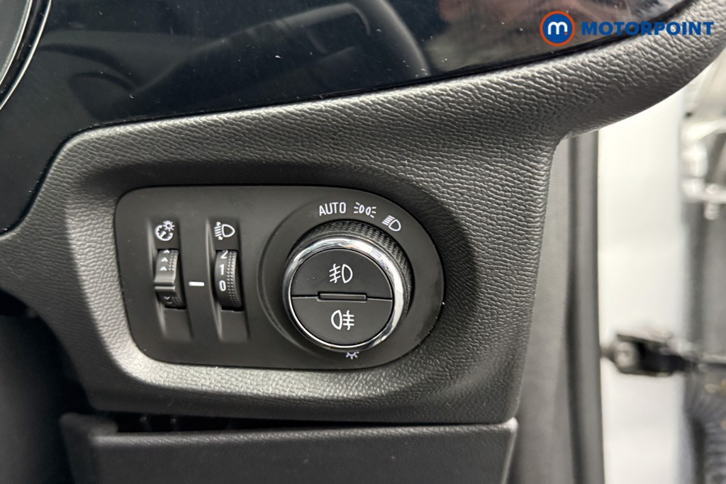Vauxhall Corsa Elite Edition Manual Petrol Hatchback - Stock Number (1526158) - 15th supplementary image