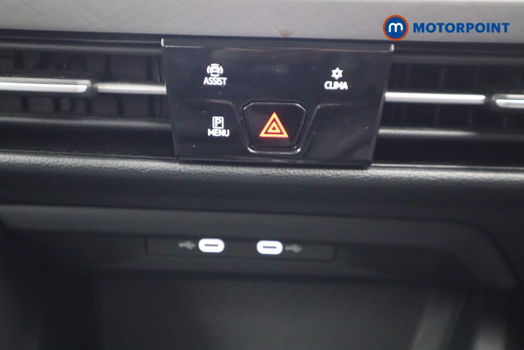 Volkswagen Golf Life Automatic Diesel Hatchback - Stock Number (1527926) - 11th supplementary image