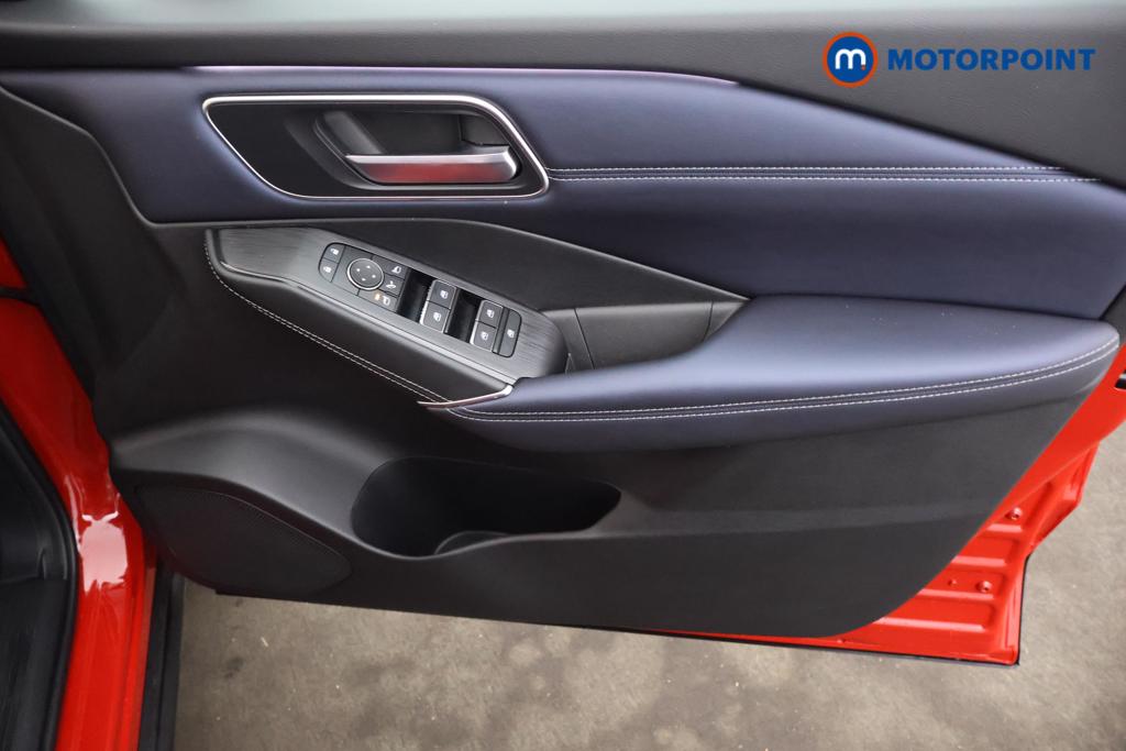 Nissan Qashqai Tekna Manual Petrol SUV - Stock Number (1529265) - 9th supplementary image