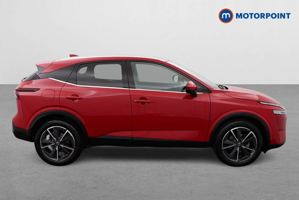 Nissan Qashqai Tekna Manual Petrol SUV - Stock Number (1529265) - Drivers side