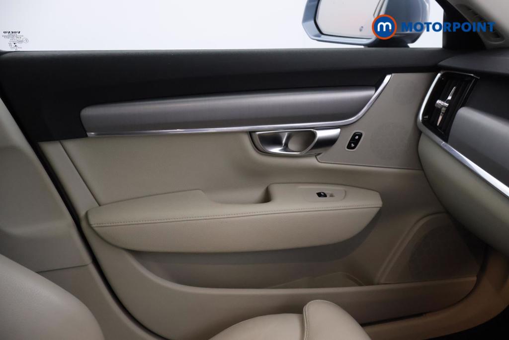 Volvo S90 Momentum Plus Automatic Petrol Saloon - Stock Number (1530957) - 8th supplementary image