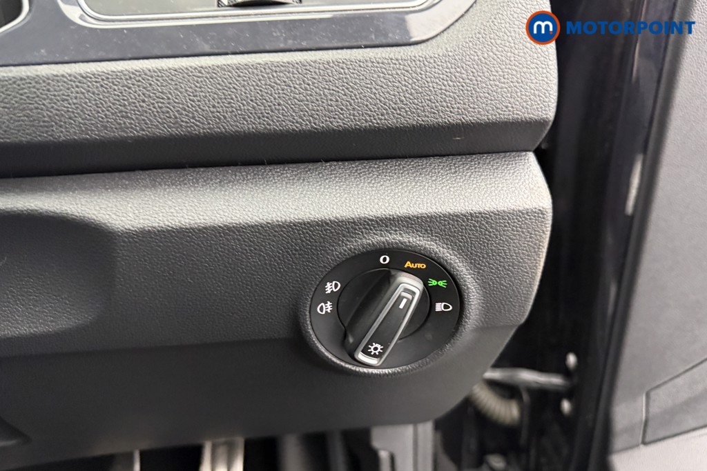 Volkswagen T-Roc R-Line Manual Diesel SUV - Stock Number (1531984) - 17th supplementary image