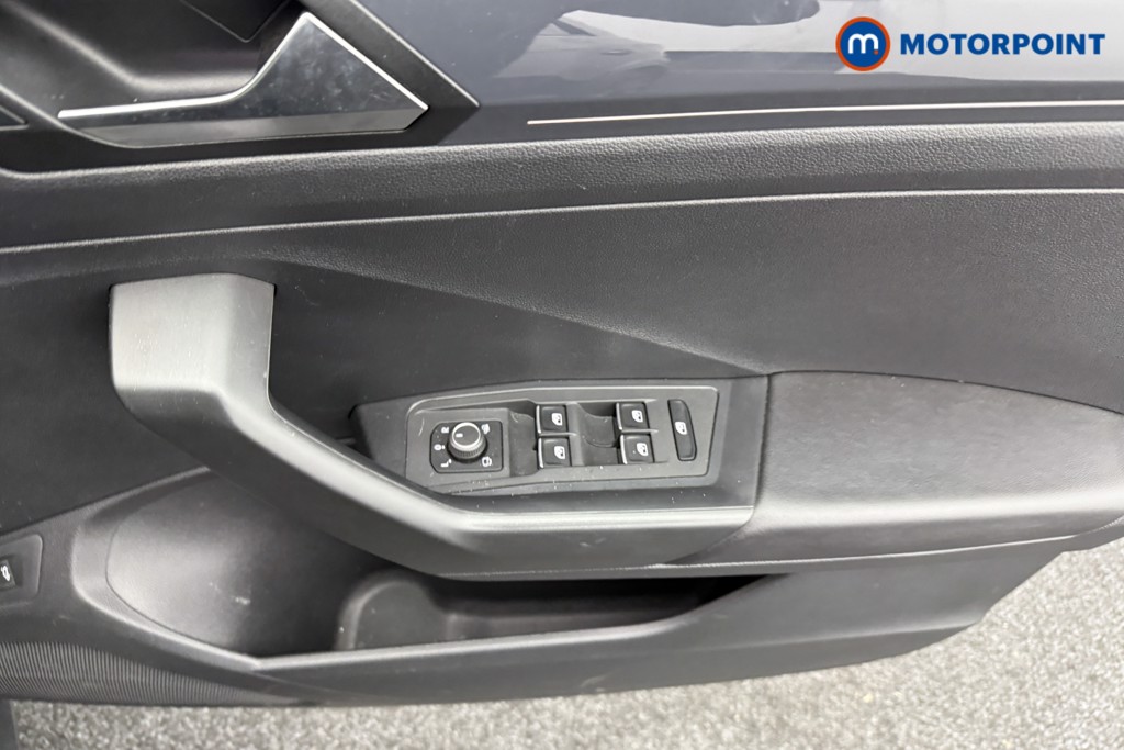 Volkswagen T-Roc R-Line Manual Diesel SUV - Stock Number (1531984) - 18th supplementary image