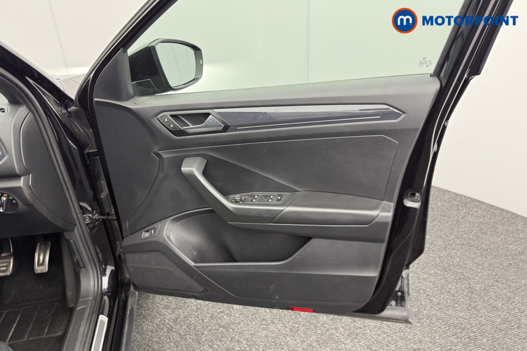 Volkswagen T-Roc R-Line Manual Diesel SUV - Stock Number (1531984) - 19th supplementary image