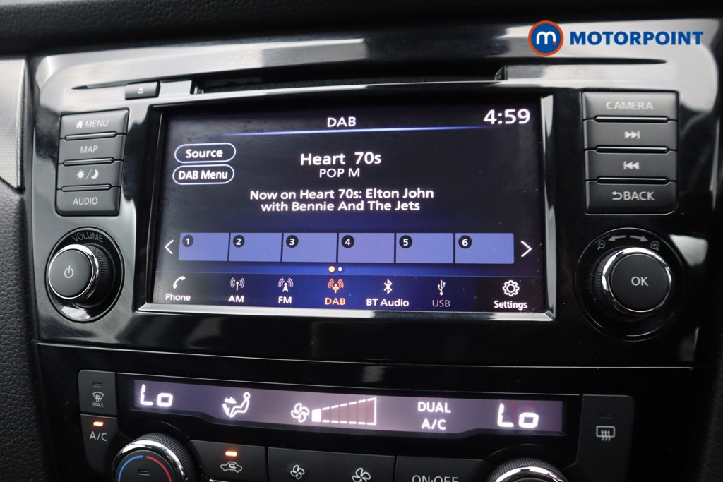 Nissan Qashqai N-Connecta Manual Diesel SUV - Stock Number (1532636) - 4th supplementary image