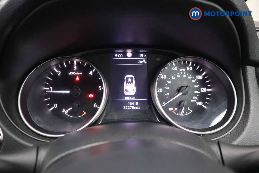 Nissan Qashqai N-Connecta Manual Diesel SUV - Stock Number (1532636) - 6th supplementary image