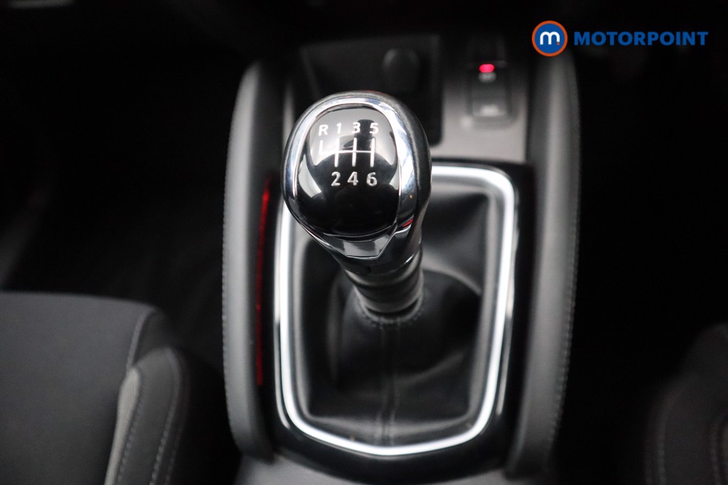 Nissan Qashqai N-Connecta Manual Diesel SUV - Stock Number (1532636) - 7th supplementary image