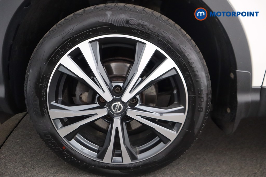 Nissan Qashqai N-Connecta Manual Diesel SUV - Stock Number (1532636) - 12th supplementary image