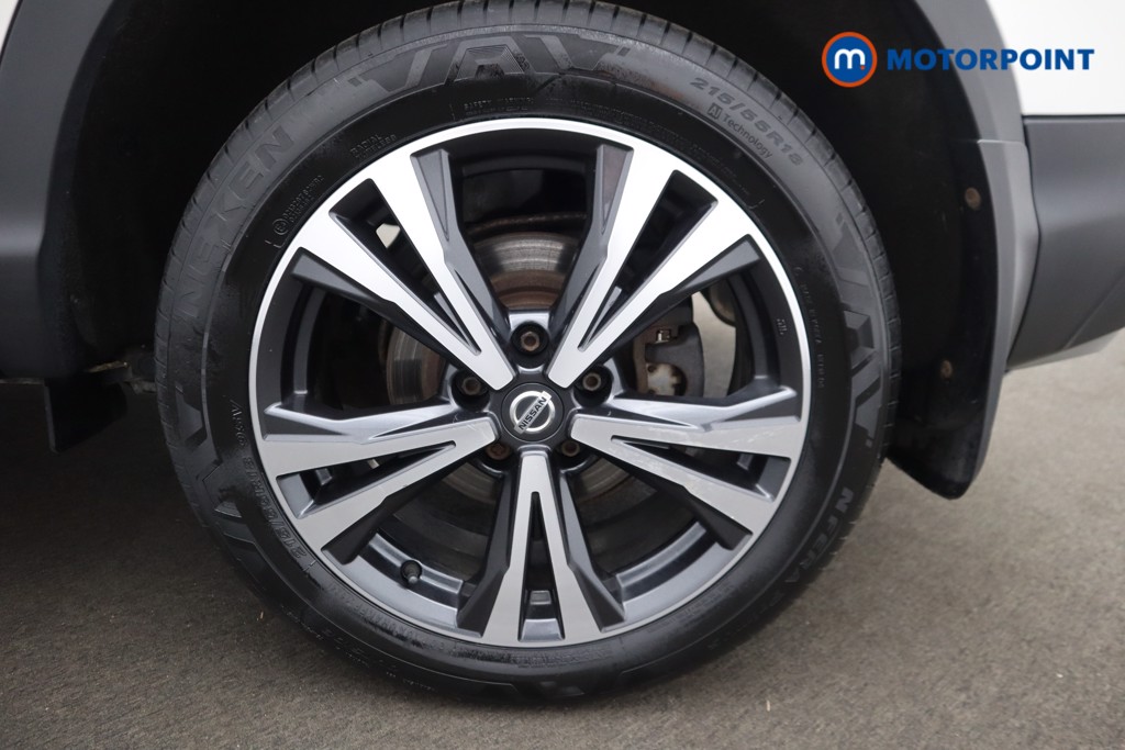 Nissan Qashqai N-Connecta Manual Diesel SUV - Stock Number (1532636) - 13th supplementary image