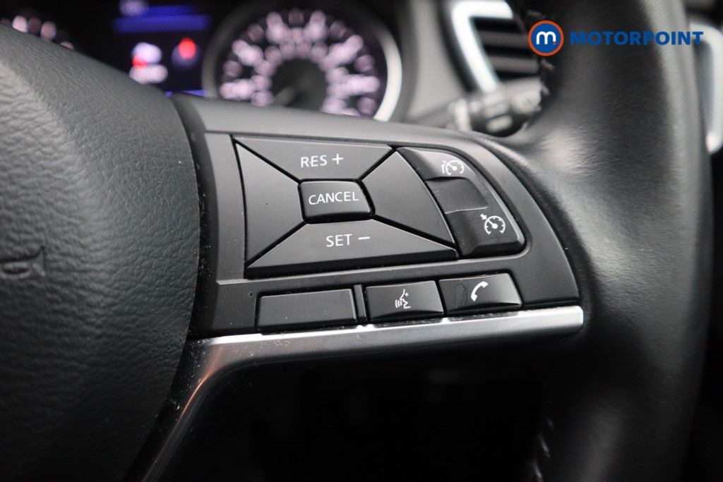 Nissan Qashqai N-Connecta Manual Diesel SUV - Stock Number (1532636) - 15th supplementary image