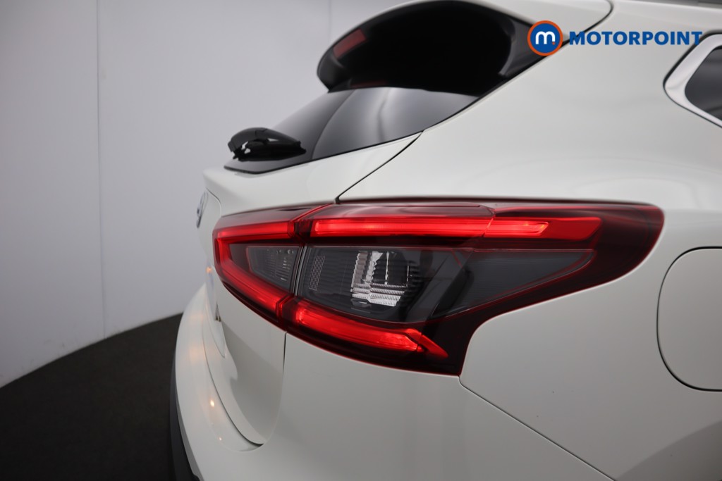 Nissan Qashqai N-Connecta Manual Diesel SUV - Stock Number (1532636) - 27th supplementary image