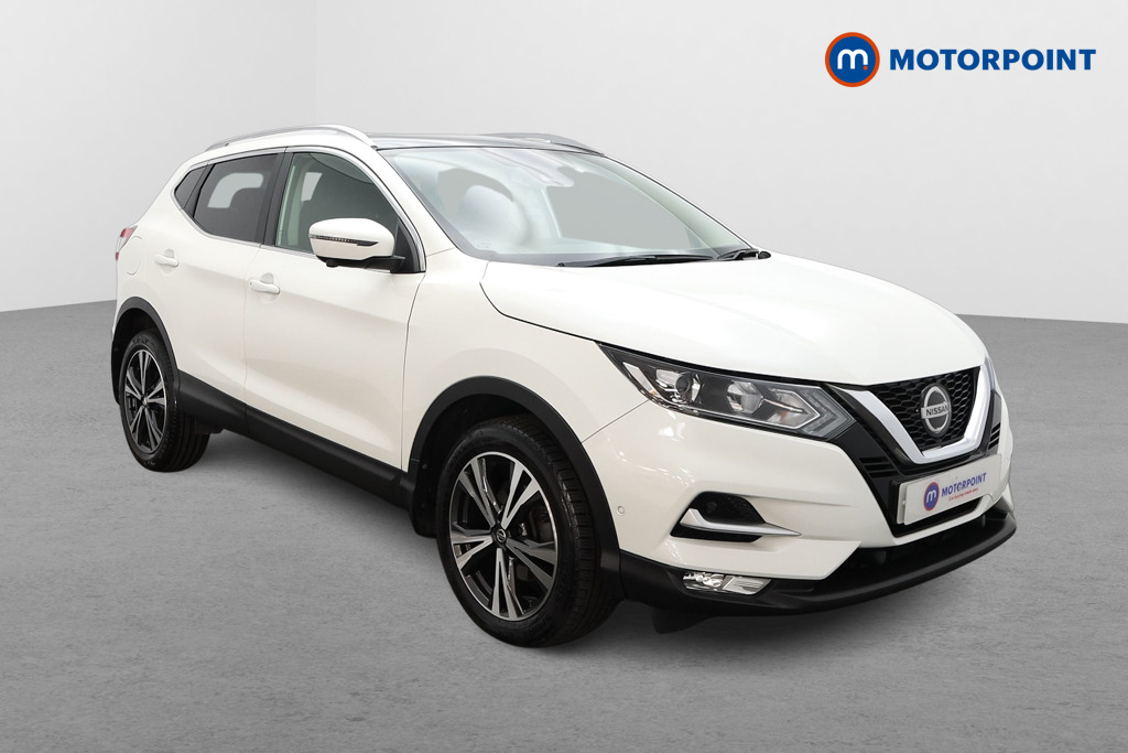 Nissan Qashqai N-Connecta Manual Diesel SUV - Stock Number (1532636) - Drivers side front corner