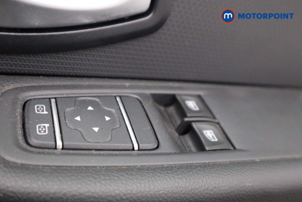 Renault Clio Play Manual Petrol Hatchback - Stock Number (1533493) - 15th supplementary image