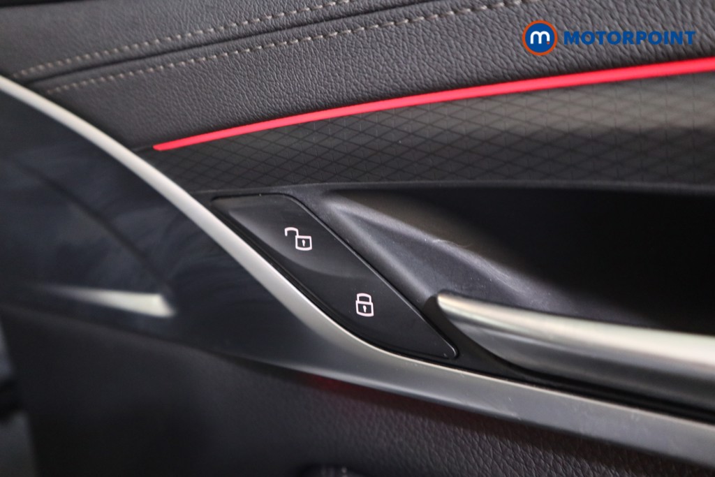 BMW 5 Series M Sport Automatic Petrol Plug-In Hybrid Saloon - Stock Number (1533827) - 11th supplementary image