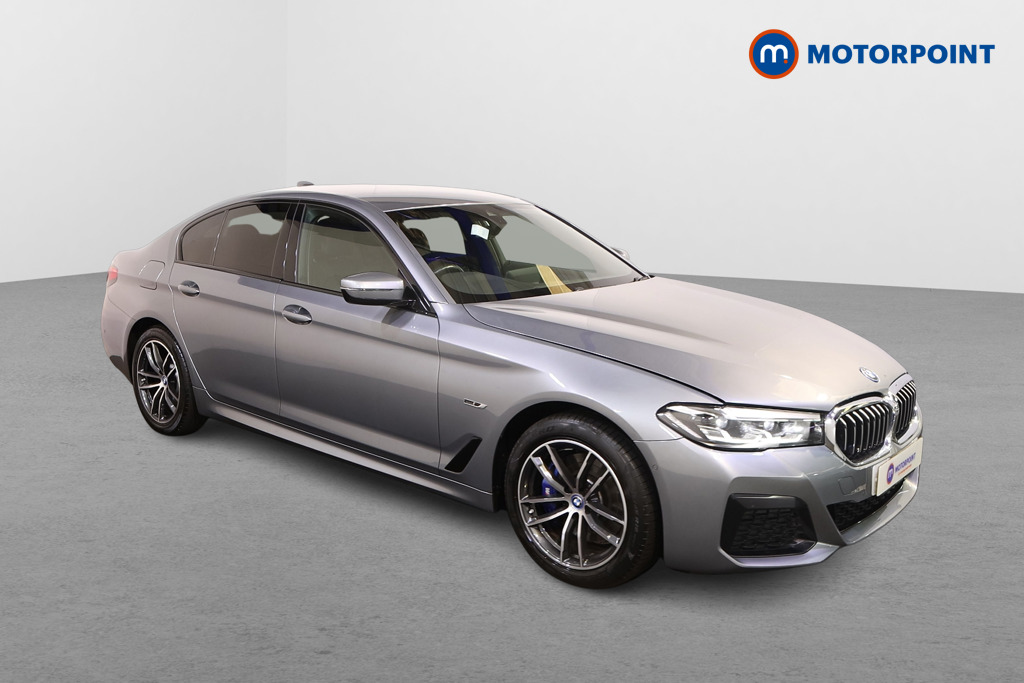 BMW 5 Series M Sport Automatic Petrol Plug-In Hybrid Saloon - Stock Number (1533827) - Drivers side front corner