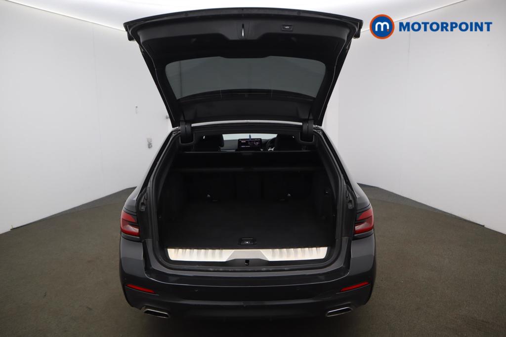 BMW 5 Series M Sport Automatic Petrol Plug-In Hybrid Estate - Stock Number (1536117) - 23rd supplementary image