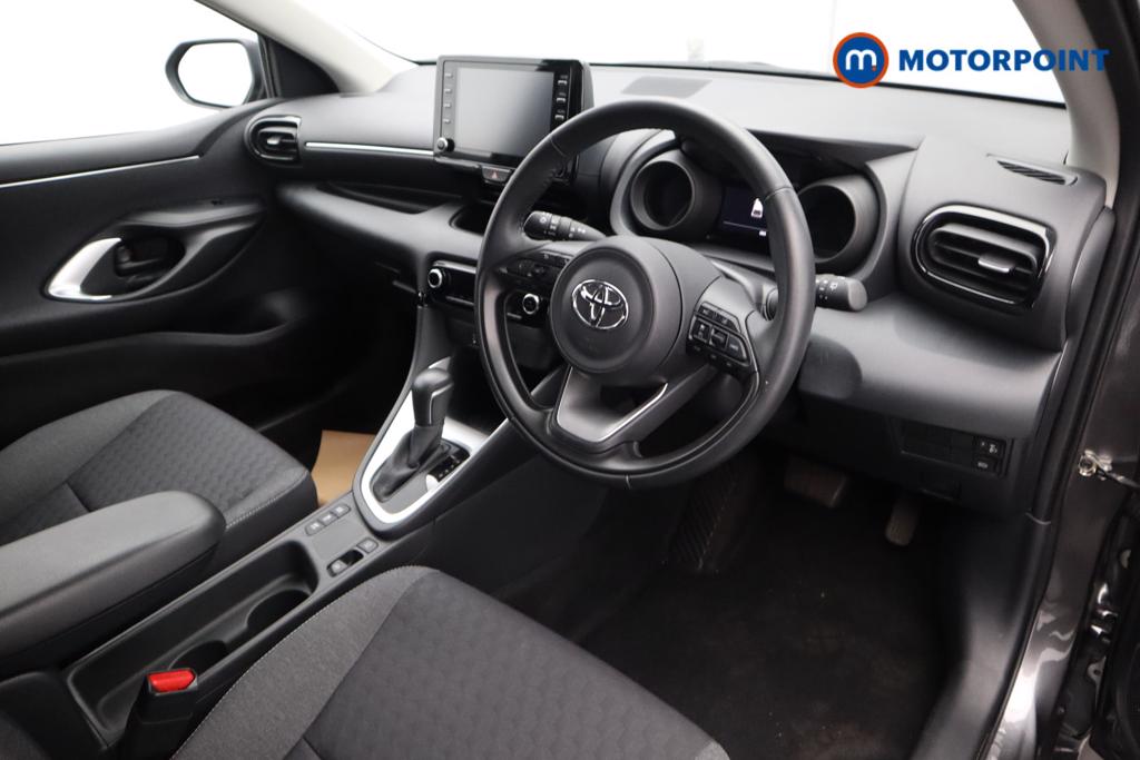 Toyota Yaris Design Automatic Petrol-Electric Hybrid Hatchback - Stock Number (1536996) - 6th supplementary image