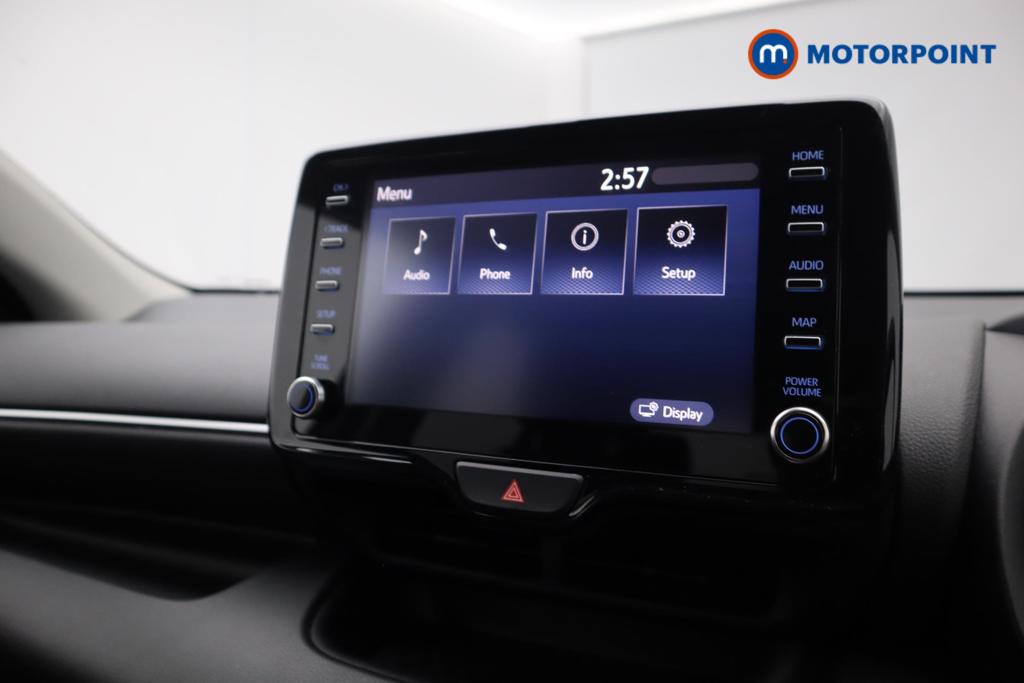 Toyota Yaris Design Automatic Petrol-Electric Hybrid Hatchback - Stock Number (1536996) - 11th supplementary image