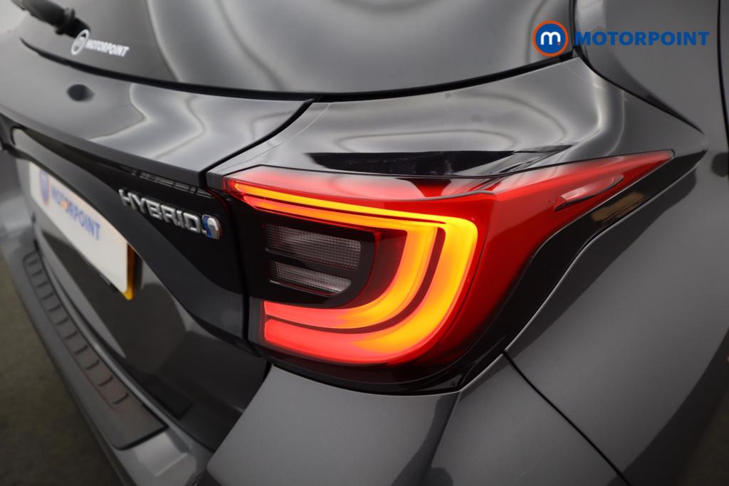 Toyota Yaris Design Automatic Petrol-Electric Hybrid Hatchback - Stock Number (1536996) - 17th supplementary image
