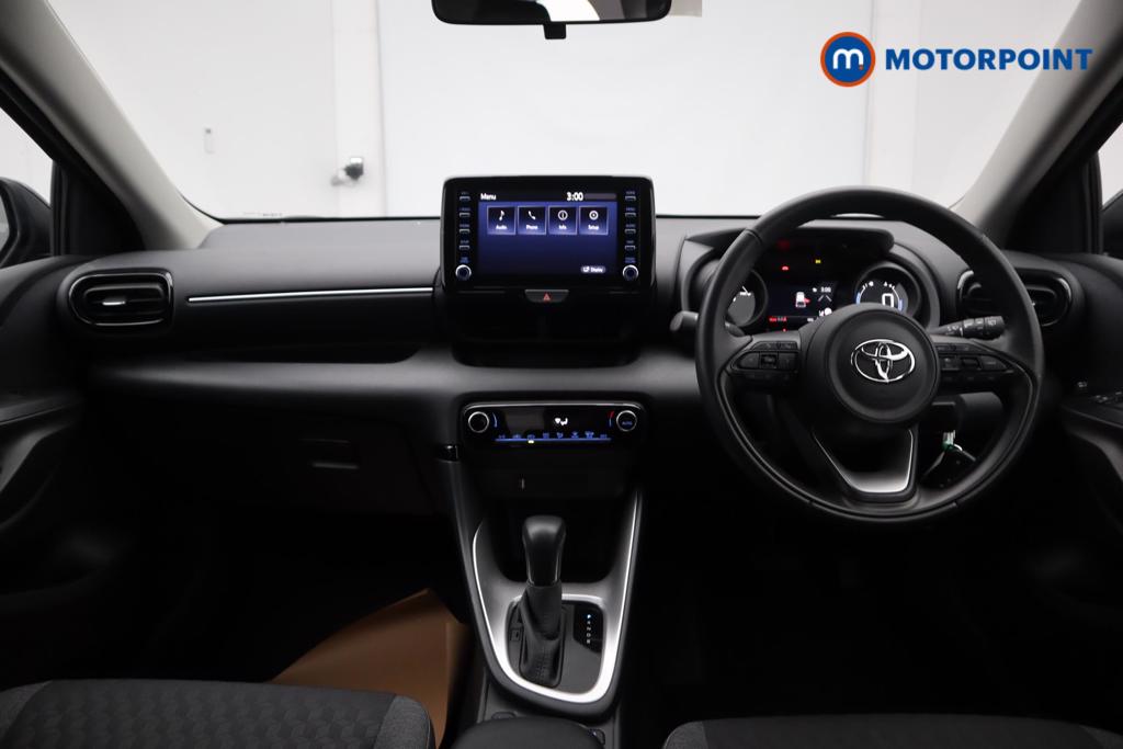 Toyota Yaris Design Automatic Petrol-Electric Hybrid Hatchback - Stock Number (1536996) - 1st supplementary image