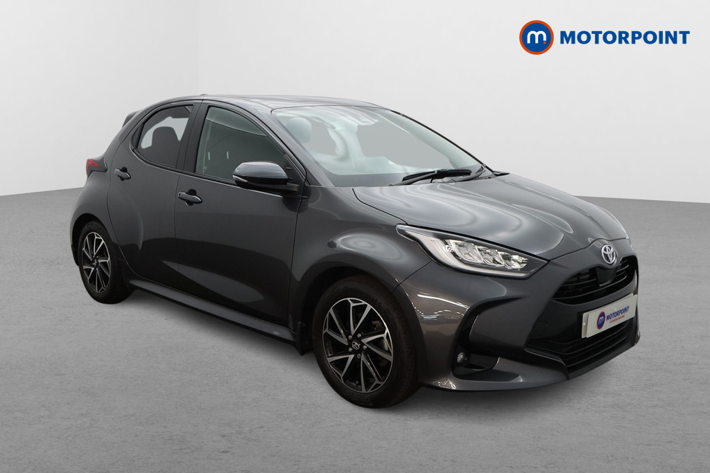Toyota Yaris Design Automatic Petrol-Electric Hybrid Hatchback - Stock Number (1536996) - Drivers side front corner