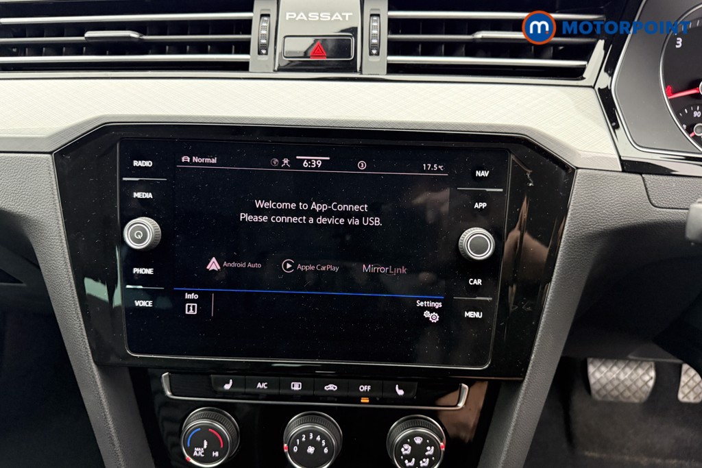 Volkswagen Passat SEL Automatic Petrol Estate - Stock Number (1537165) - 10th supplementary image