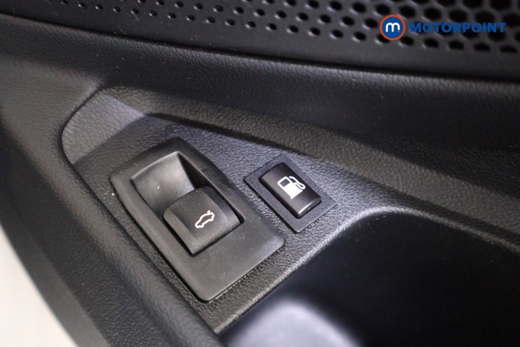 BMW 3 Series M Sport Automatic Petrol Plug-In Hybrid Estate - Stock Number (1539978) - 11th supplementary image