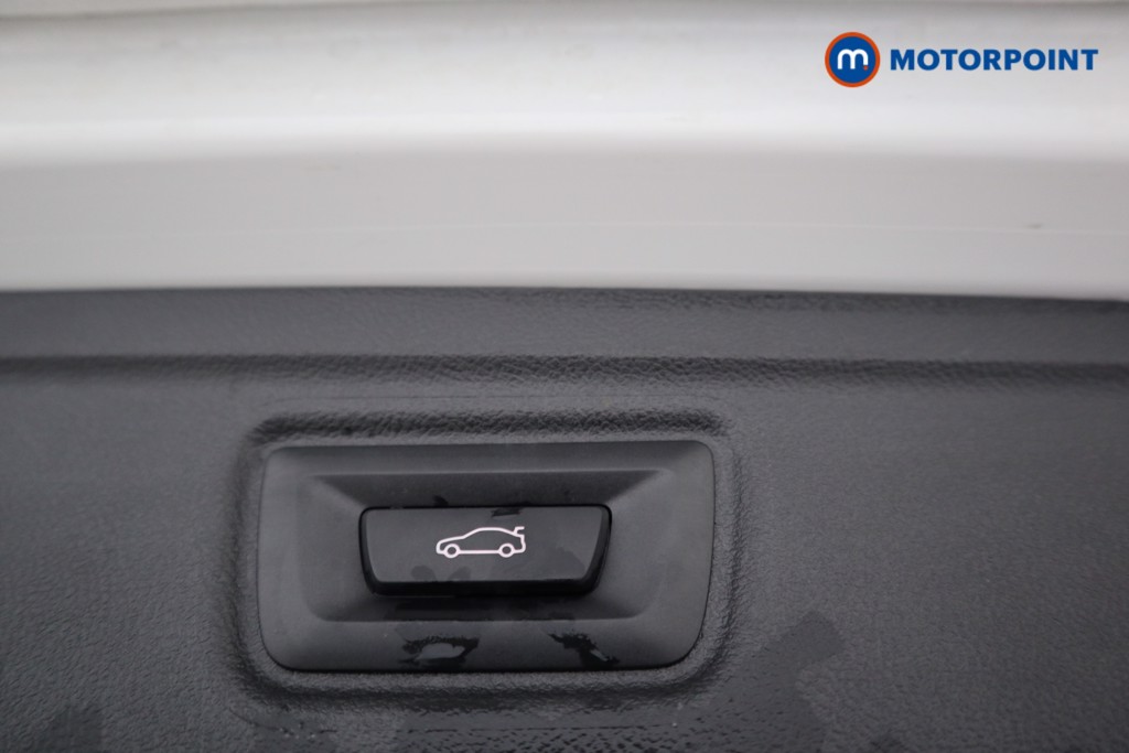 BMW 3 Series M Sport Automatic Petrol Plug-In Hybrid Estate - Stock Number (1539978) - 17th supplementary image