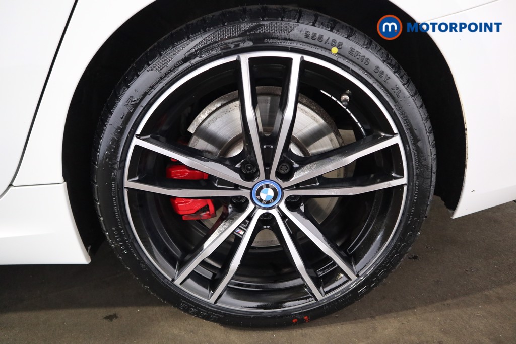 BMW 3 Series M Sport Automatic Petrol Plug-In Hybrid Estate - Stock Number (1539978) - 21st supplementary image