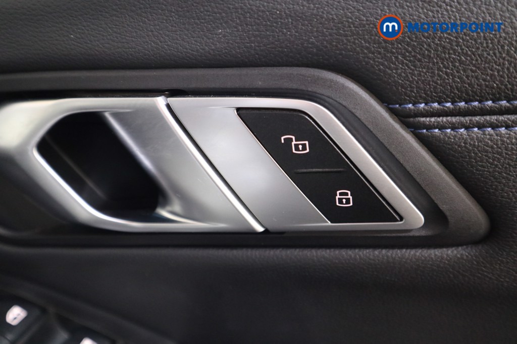 BMW 3 Series M Sport Automatic Petrol Plug-In Hybrid Estate - Stock Number (1539982) - 13th supplementary image