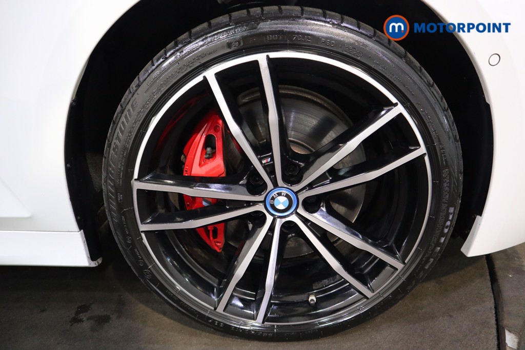 BMW 3 Series M Sport Automatic Petrol Plug-In Hybrid Estate - Stock Number (1539982) - 19th supplementary image