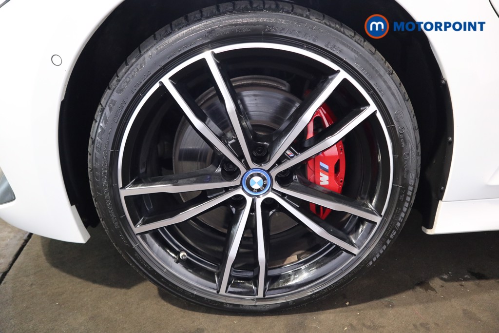 BMW 3 Series M Sport Automatic Petrol Plug-In Hybrid Estate - Stock Number (1539982) - 20th supplementary image