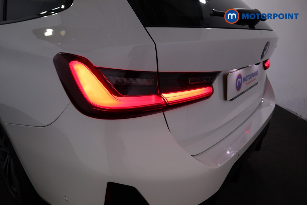 BMW 3 Series M Sport Automatic Petrol Plug-In Hybrid Estate - Stock Number (1539982) - 24th supplementary image