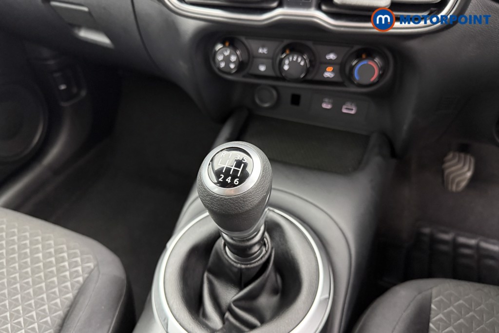 Nissan Juke Acenta Premium Manual Petrol SUV - Stock Number (1540411) - 11th supplementary image