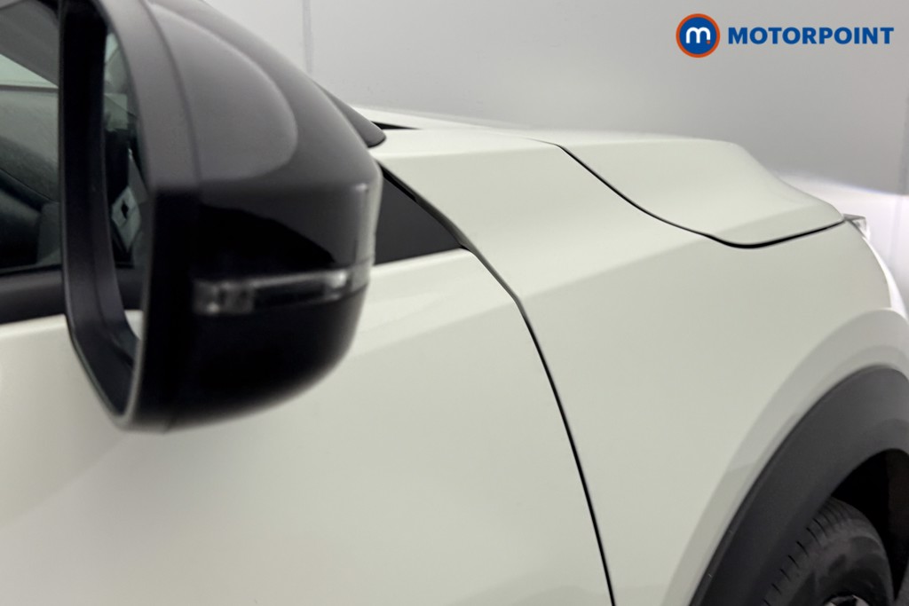 Nissan Juke Acenta Premium Manual Petrol SUV - Stock Number (1540411) - 16th supplementary image